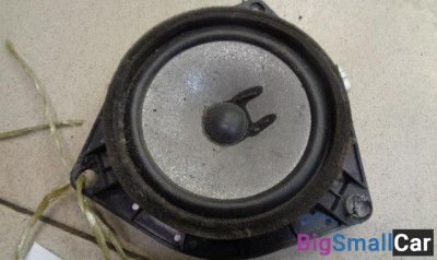 Динамик задний левый от Toyota CorollaVerso E121, R10 2004-2009