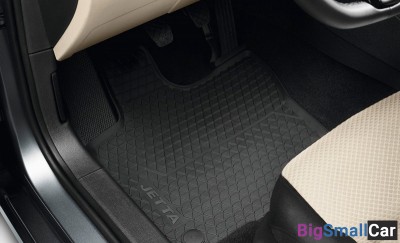 Ковры салона передние резиновые 5C7061502C 82V