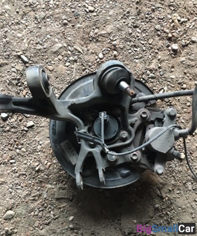 Задняя правая цапфа тойота авенсис - купить Екатеринбурге