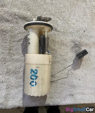 Насос топливный Митсубиси Миника Mitsubishi Minica - купить Екатеринбурге