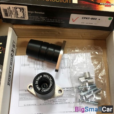 Слайдеры CRASH-PROTECTION KTM 125 DUKE 11-13 CPKT-003-B - купить Екатеринбурге