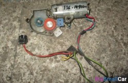 Моторчик люка (61 Общее э/оборудование автомобиля) 67618370823